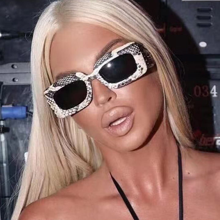 Women's exotic sunglasses with eye-catching snake pattern Skanto