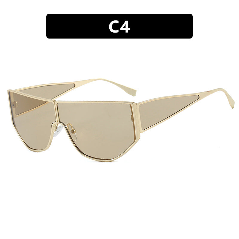 Women's trendy oversized sunglasses with striking geometric design Skanto
