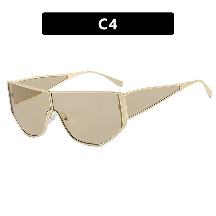 Women's trendy oversized sunglasses with striking geometric design Skanto