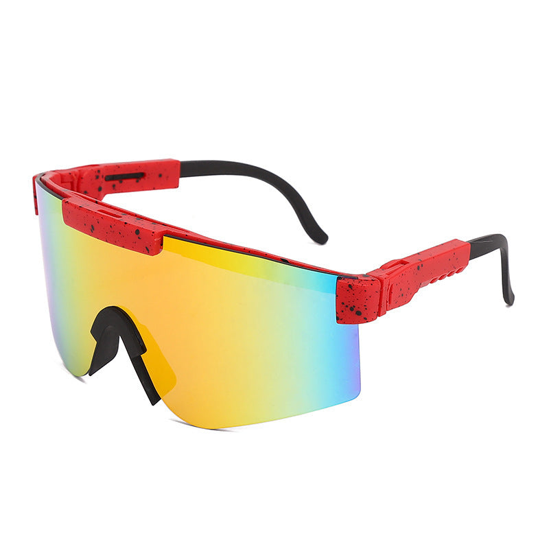 Dame Sporty Statement Solbrille i moderne design Skanto