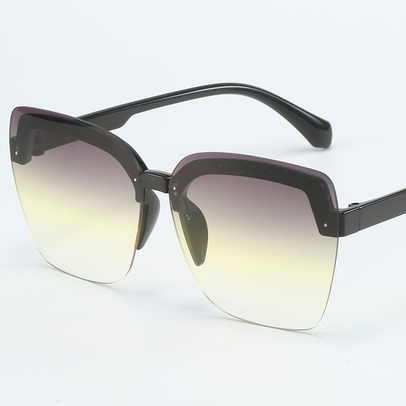 Dame moteriktig Shield-solbrille med moderne, kvadratisk design Skanto
