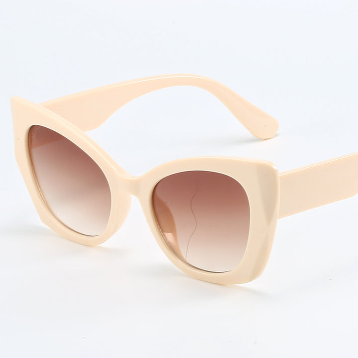 Dame Modische Cat-Eye Solbrille med elegant design Skanto