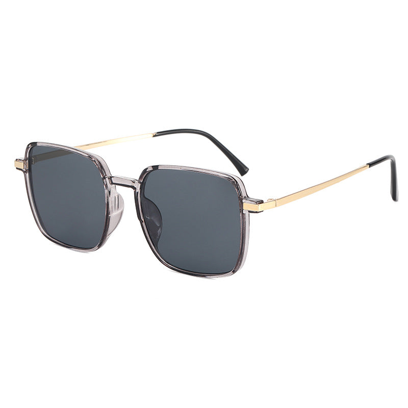 Dame moteriktig oversized solbrille med eksklusive metall-detaler Skanto
