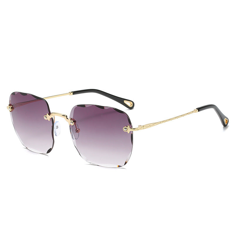 Dame moteriktig vingebrille med høykvalitets metallramme Skanto