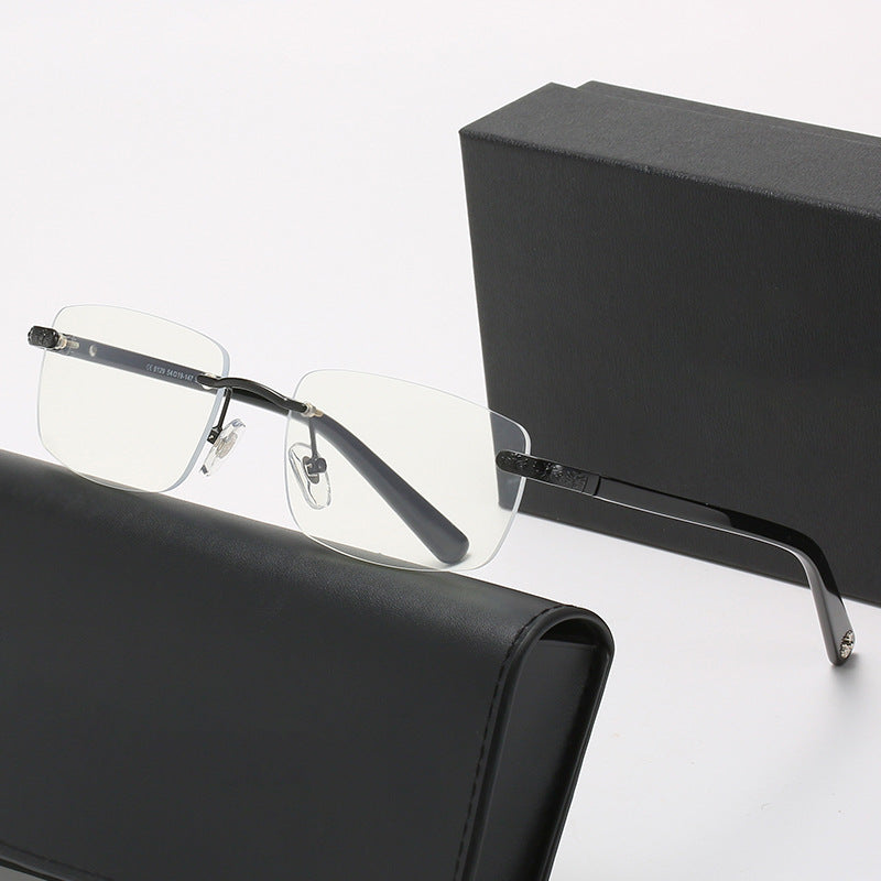 Damer stilige halvmontasje briller med komfortable nesepuder og elegant design Skanto