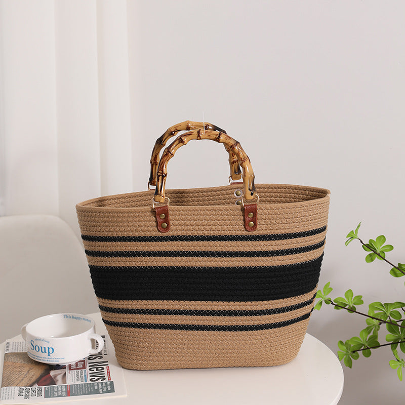 Modern straw basket with bamboo handle Skanto