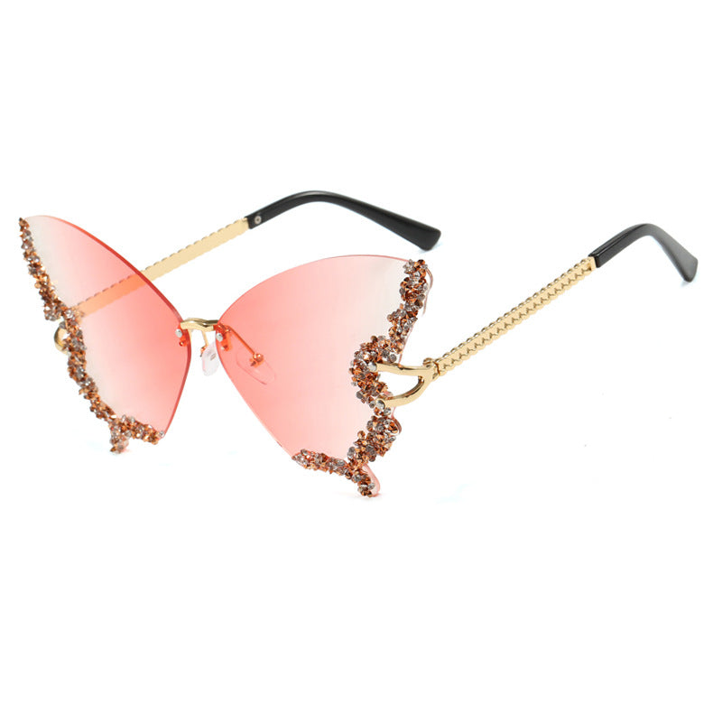 Women's large cat-eye sunglasses with sparkling rhinestone decoration and elegant frame Skanto