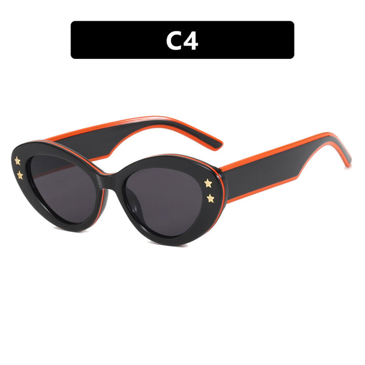 Women's Cat-Eye Sunglasses with Luxurious Plastic Frame and Decorative Accents Skanto