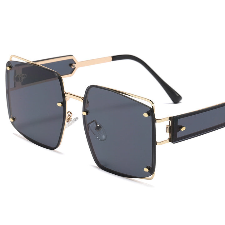 Damer elegante oversized solbriller med markant geometrisk design Skanto