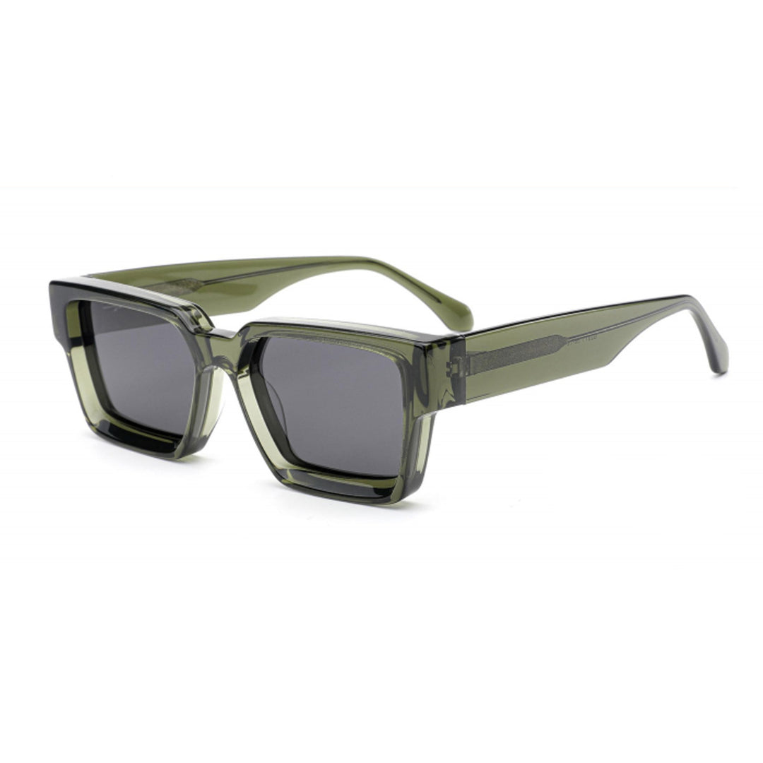Dame moteriktig solbrille i stilfull design med bred ramme Skanto