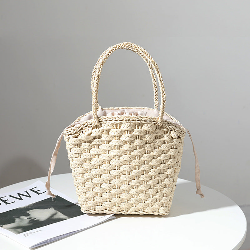 Handmade straw bag with adjustable lining Skanto