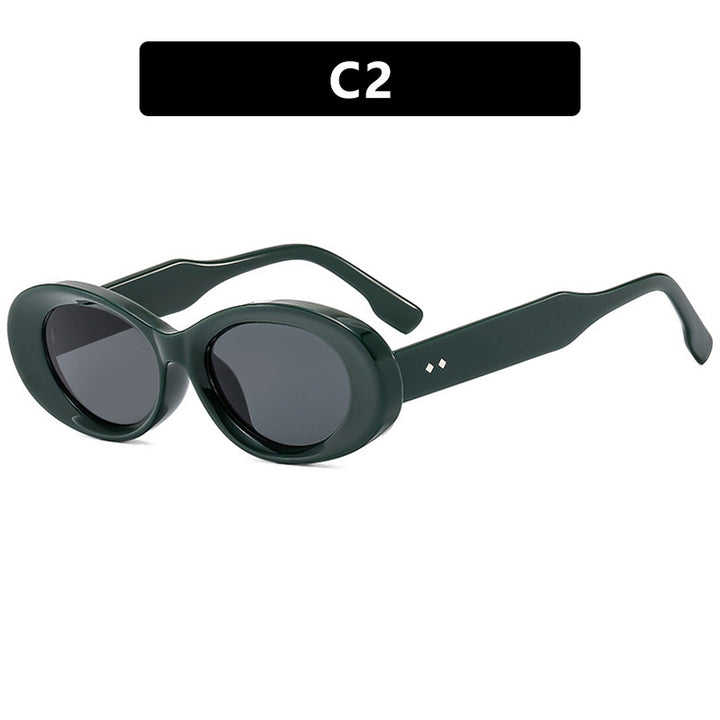 Dame moteriktig solbrille i elegant retrostil Skanto