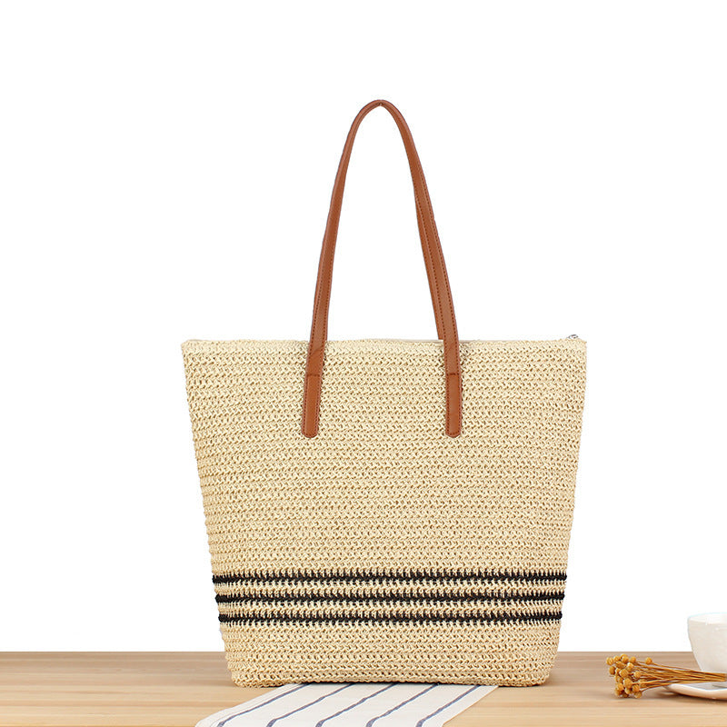 Stylish beach bag made of natural weave with leather handles Skanto