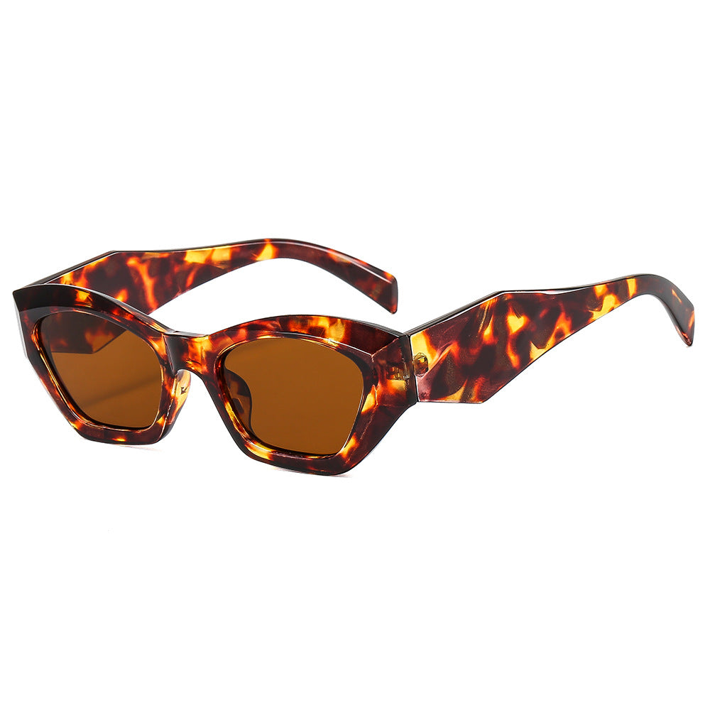 Dame geometrisk designer solbrille med glitrende ramme Skanto