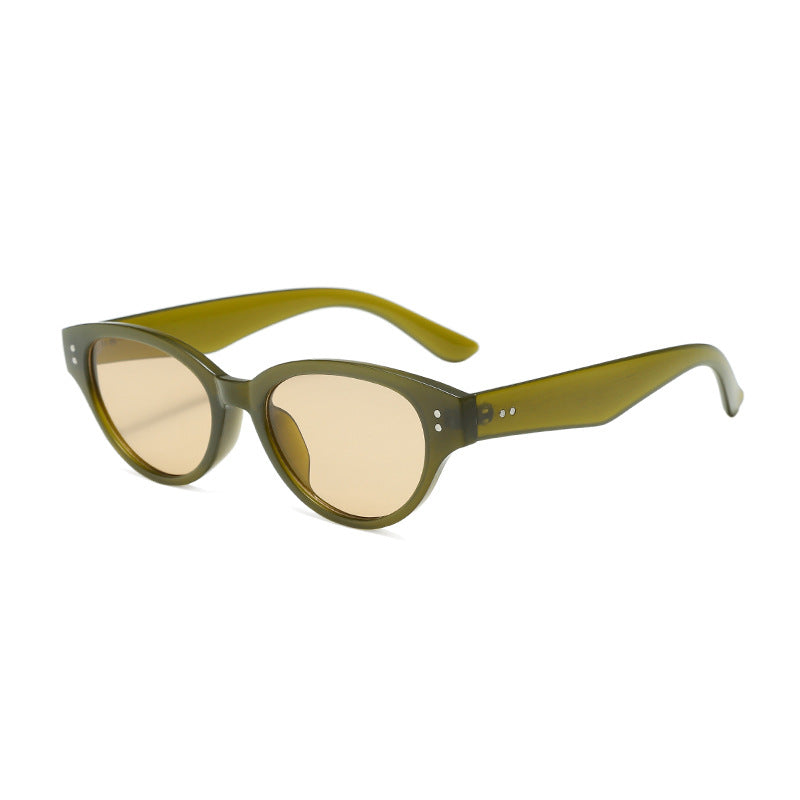 Dame Cat-Eye solbriller med elegant plastisk ramme og UV-beskyttelse Skanto