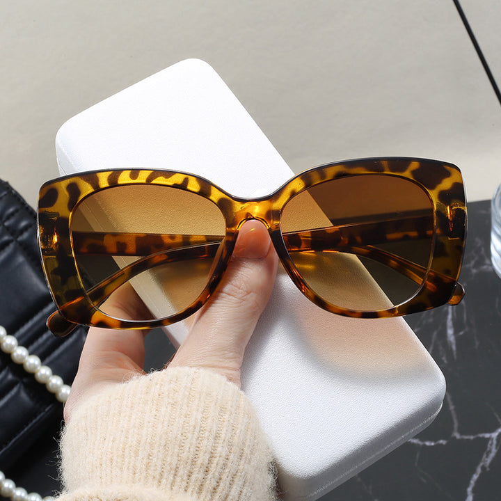 Dame Oversized-solbriller med elegant design Skanto
