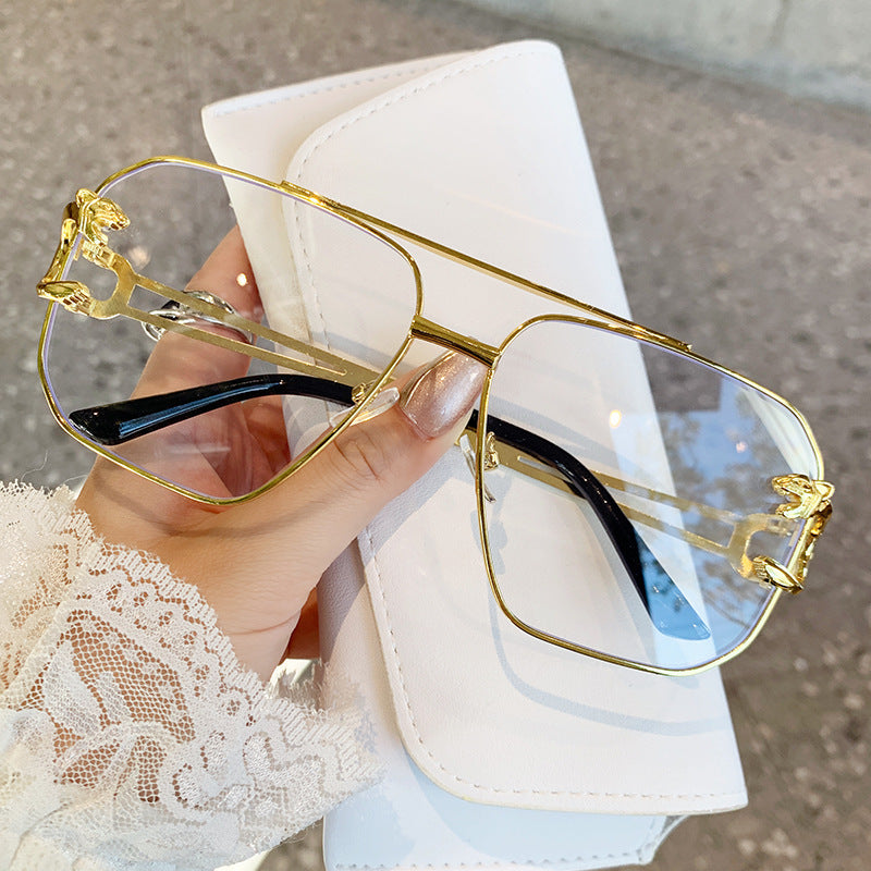 Dame kvadratisk solbrille med luksuriøs metallramme Skanto