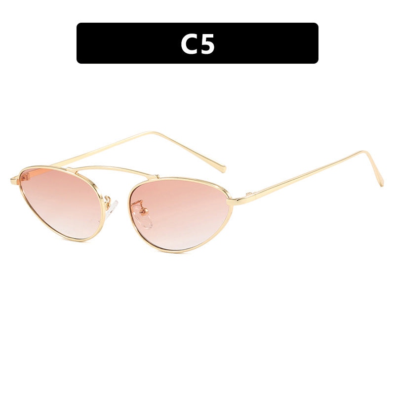 Women's trendy Cat-Eye sunglasses with slim metal frame Skanto