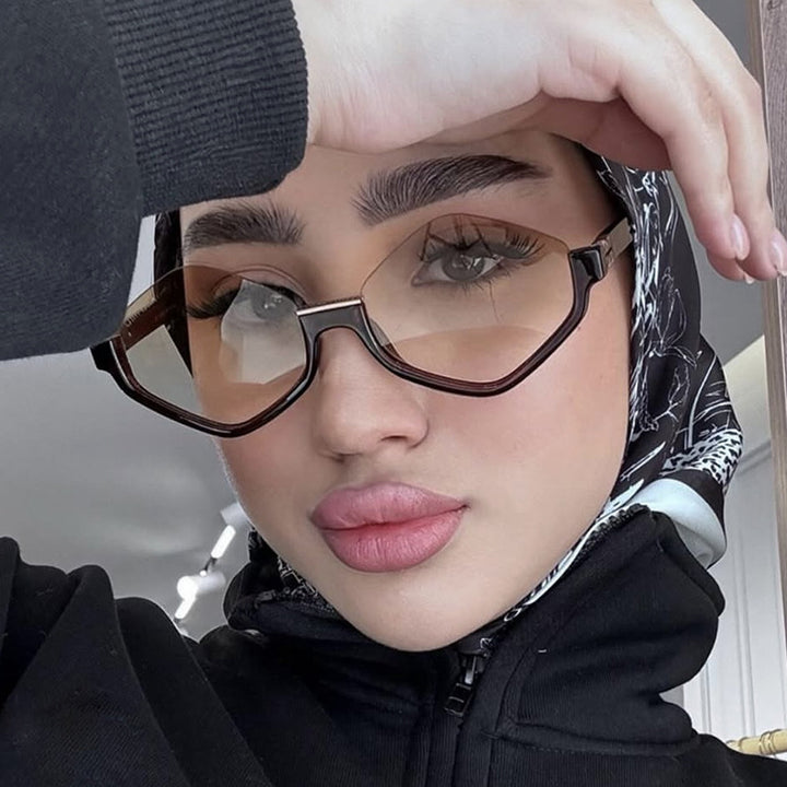 Women's fashionable sunglasses with trendy hexagonal frame and protective lenses Skanto