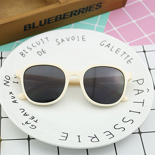Dame moterik solbrille i elegant, åttekantet design Skanto