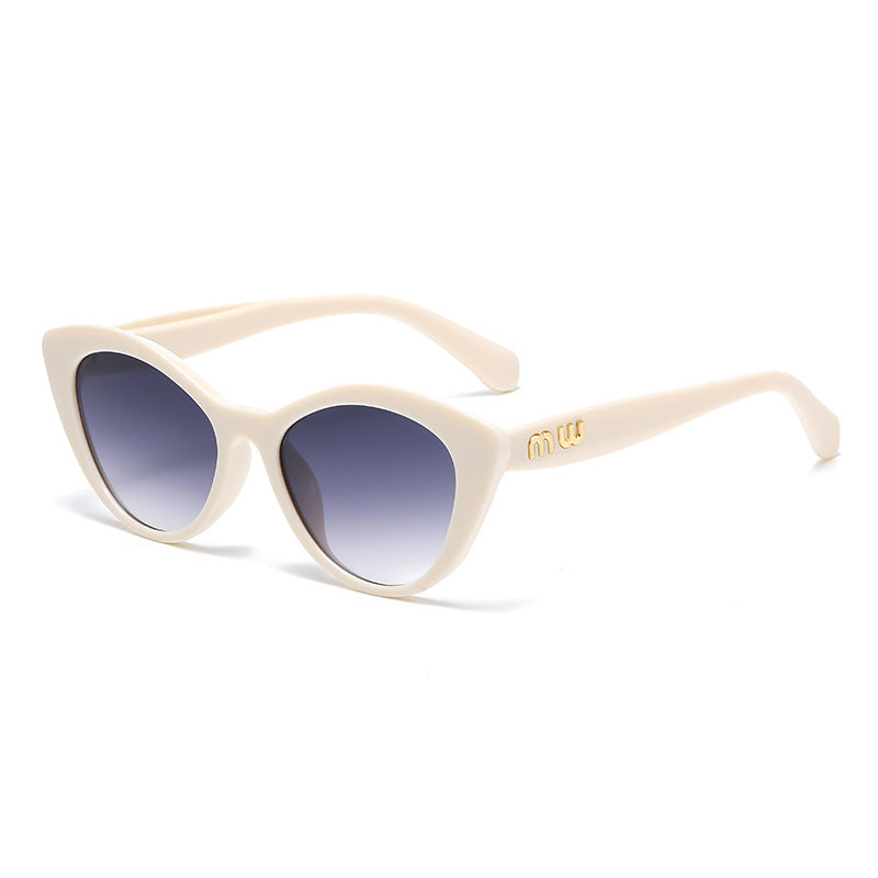 Kvinnenes fashionable cat-eye solbriller med UV-beskyttelse Skanto