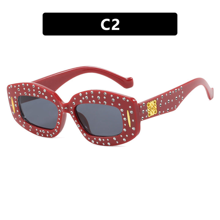 Women's Fashionable Sunglasses with Glamorous Rhinestone Decor Skanto