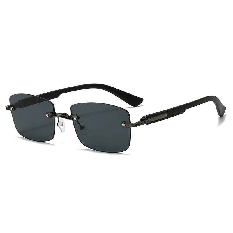 Dame moteriktig firkantet solbrille med elegante tre detaljer Skanto