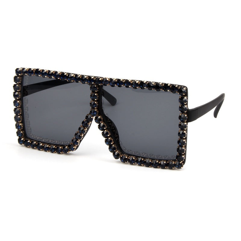 Damer oversized solbrille med glitrende krystallramme Skanto