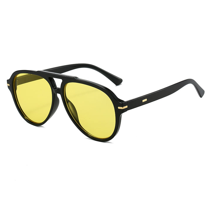 Dame moteriktig solbrille med stilig skilpadde-ramme Skanto