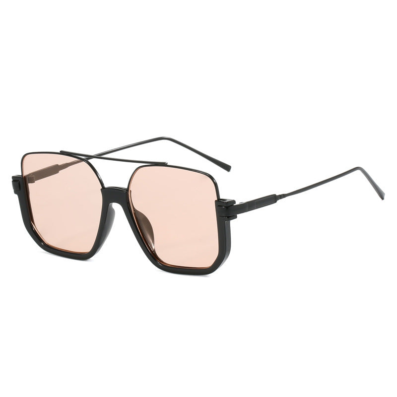 Dame oversized solbriller med elegant, kvadratisk ramme Skanto