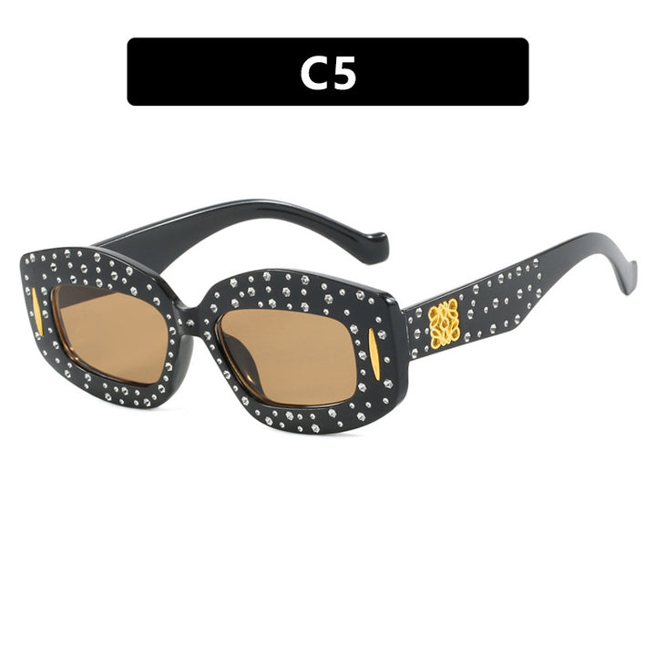 Women's Fashionable Sunglasses with Glamorous Rhinestone Decor Skanto