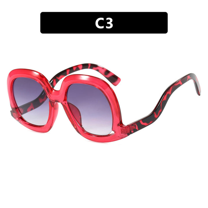 Women's oversized sunglasses with modern design Skanto