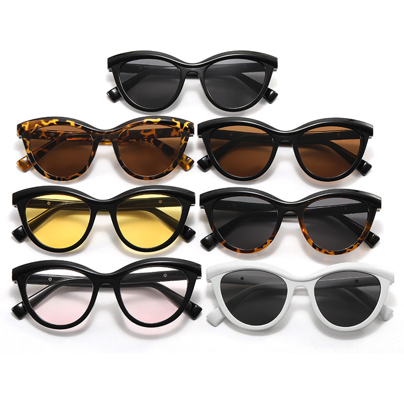 Dame elegant Cat-Eye solbriller med stilfull metallramme Skanto