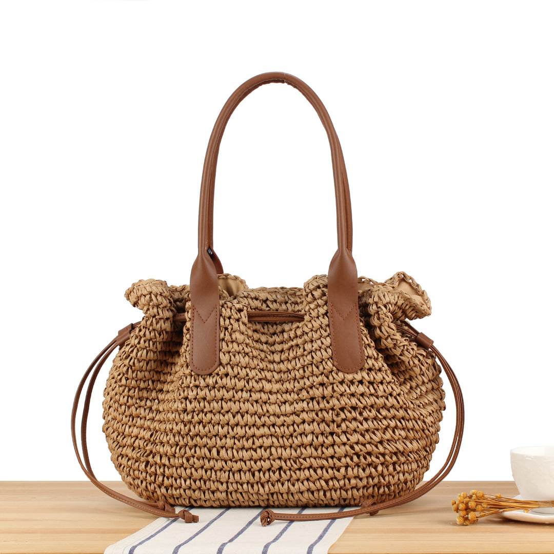 Handbag with soft leather handle and spacious interior compartment Skanto