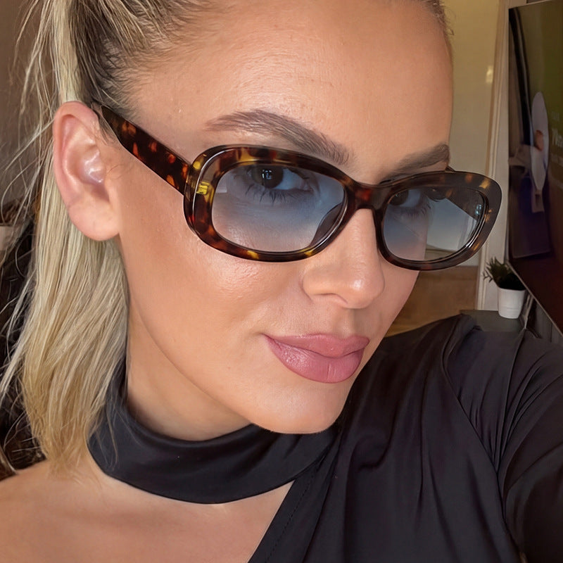 Women's oversized sunglasses with luxurious frame and UV protection Skanto