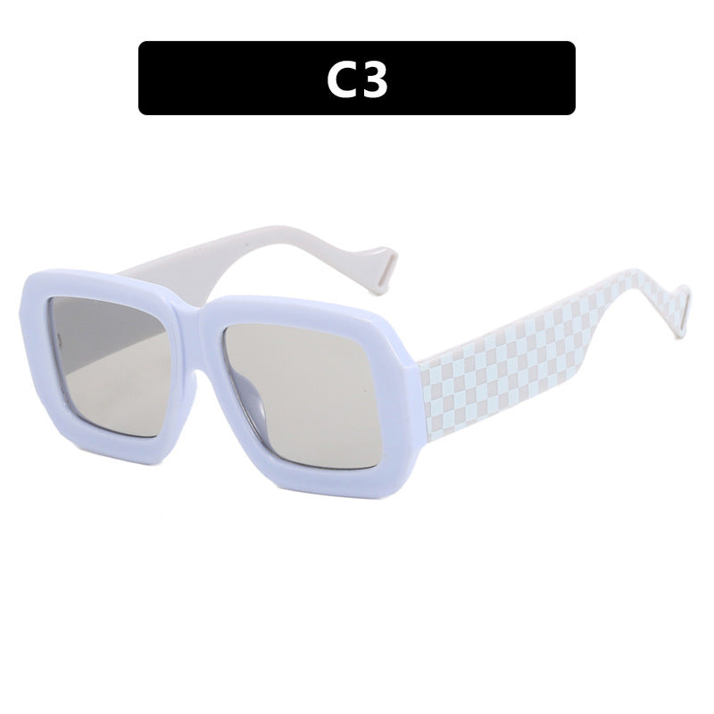 Women's fashion sunglasses with square design and stylish pattern Skanto