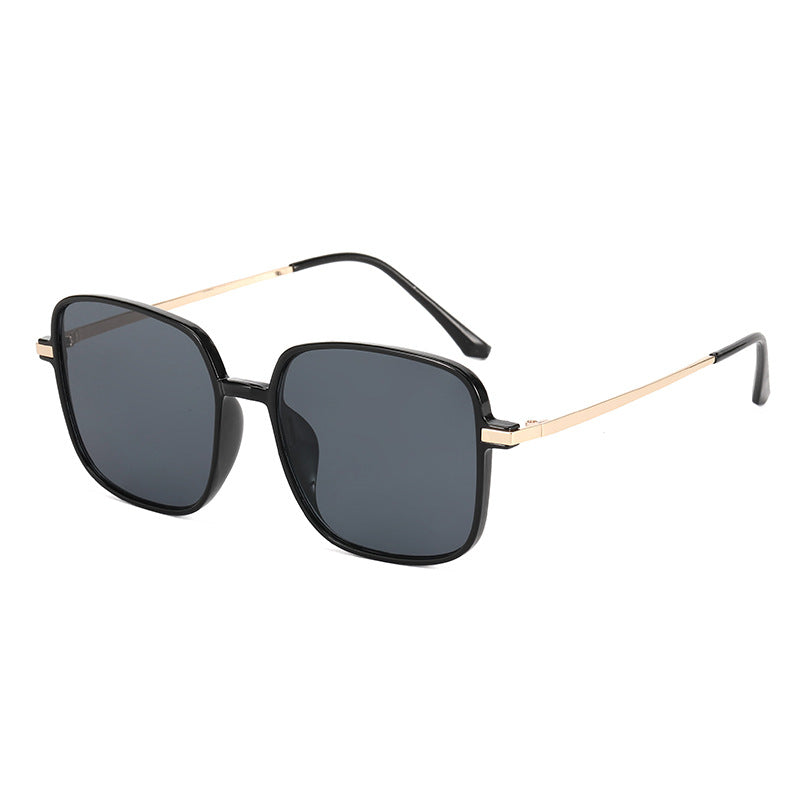 Dame kvadratisk designbrille med filigran metallramme Skanto