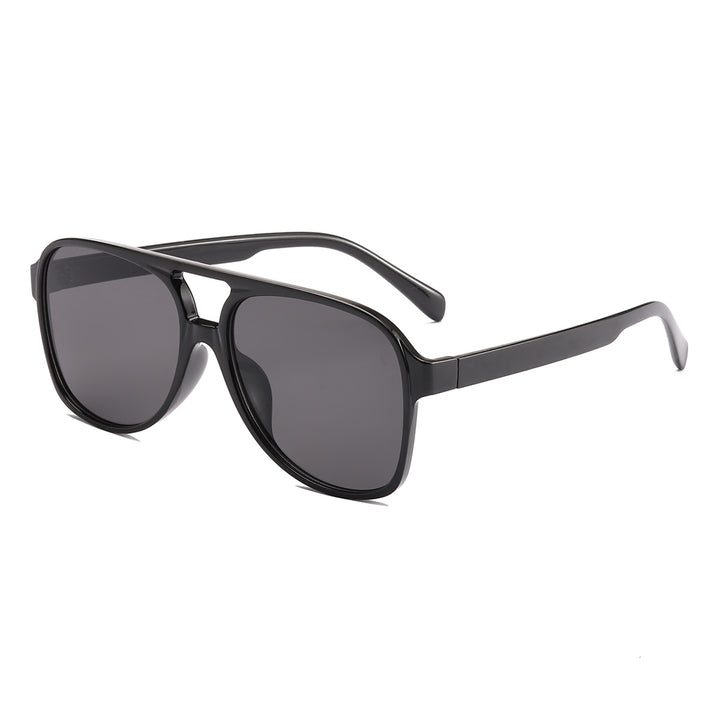 Dame moteriktig kvadratisk solbrille med bred ramme Skanto