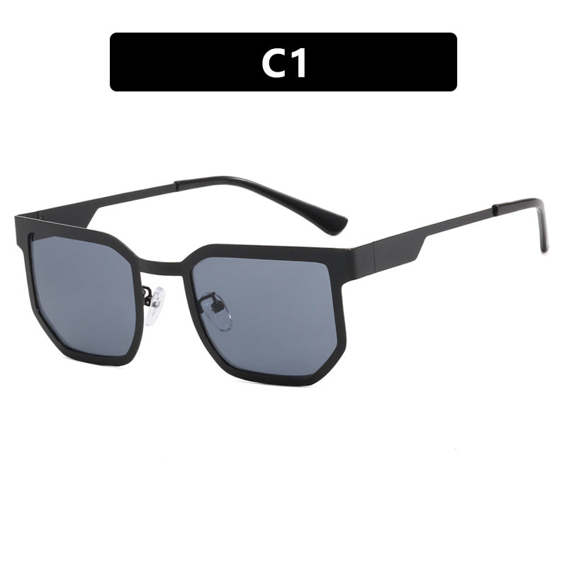 Women's modern sunglasses in trendy rectangular design with slim metal alloy. Skanto
