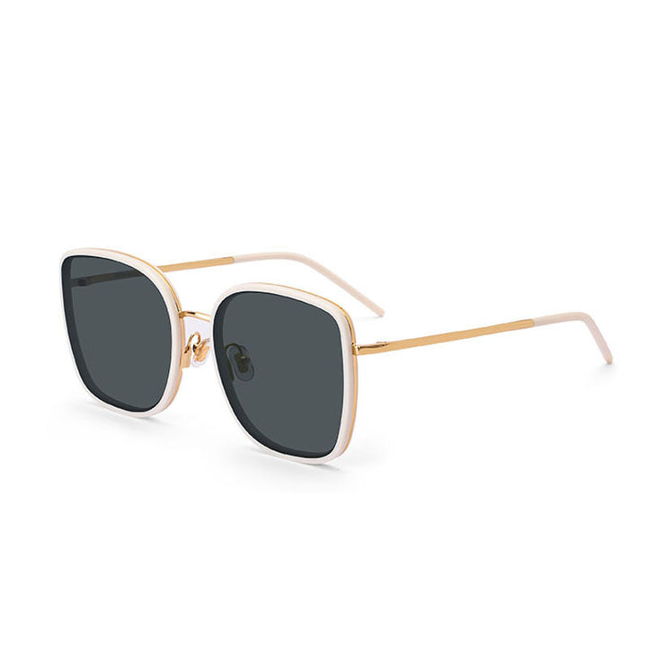 Damer Motebetont Oversized Solbriller i elegant Quadratdesign Skanto