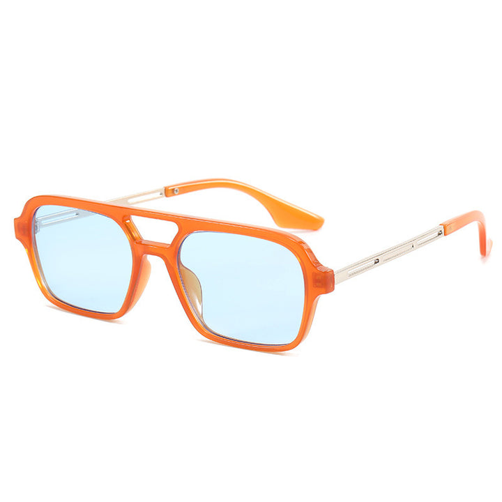 Dame designer solbriller med elegant transparent ramme og gule glass Skanto