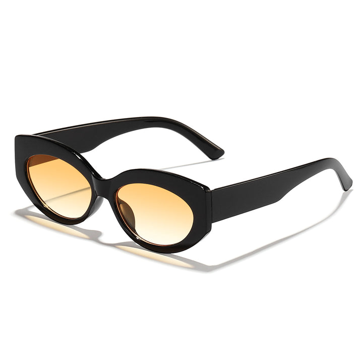 Dame Cat-Eye solbriller med lekent gjennomsiktig design Skanto