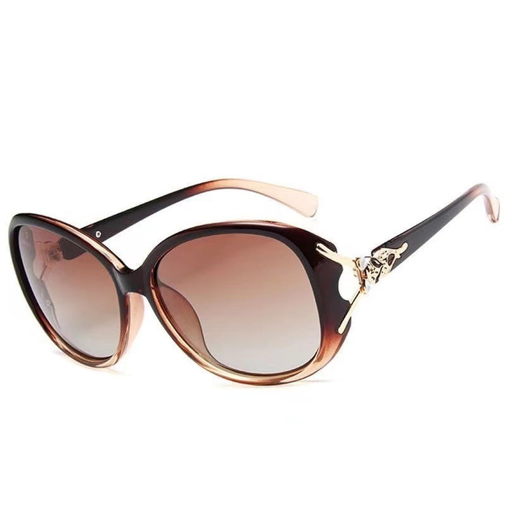 Dame moteriktig Cat-Eye solbrille med eksklusiv metall-design Skanto