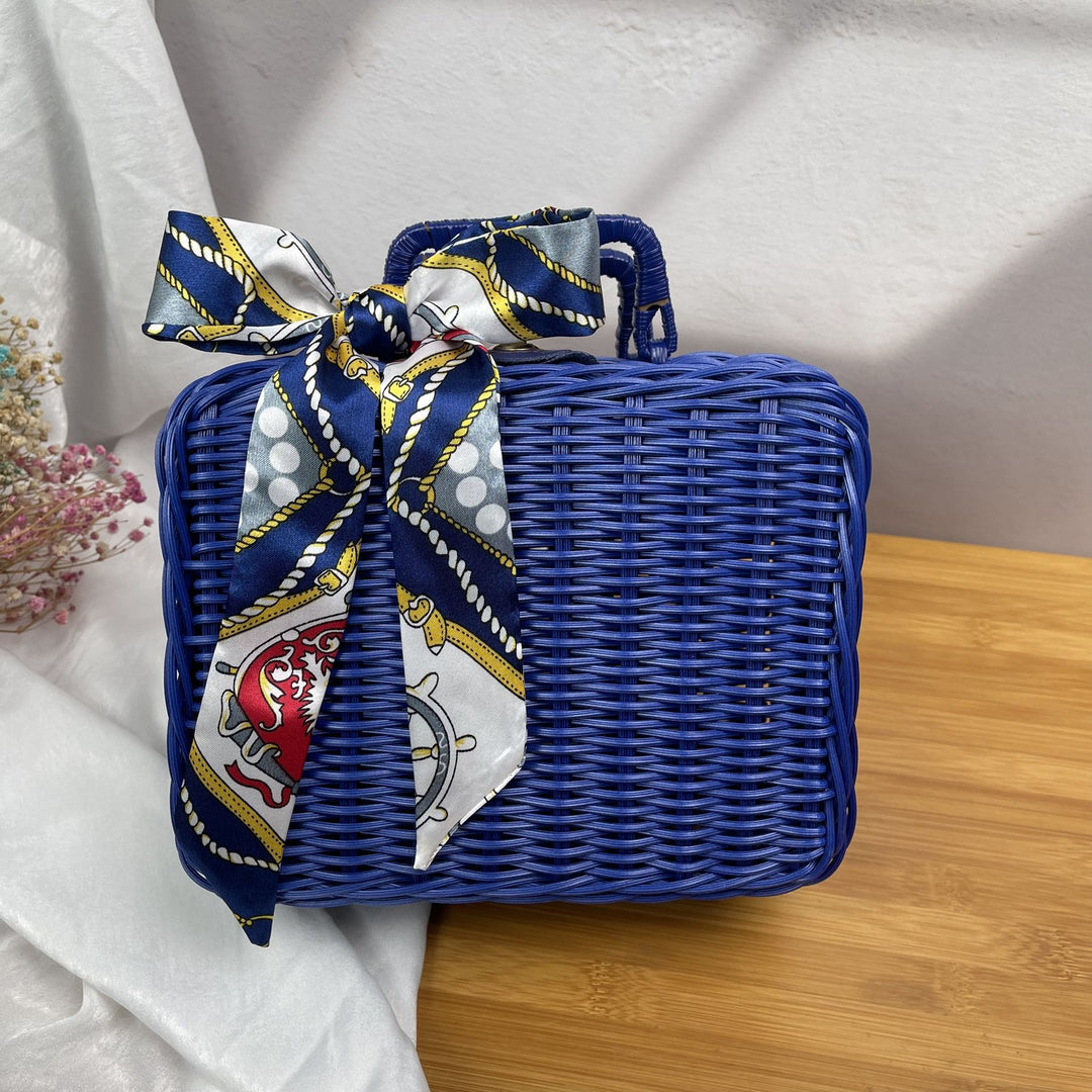 Dame flettet håndveske med dekorativ silkesnor Skanto