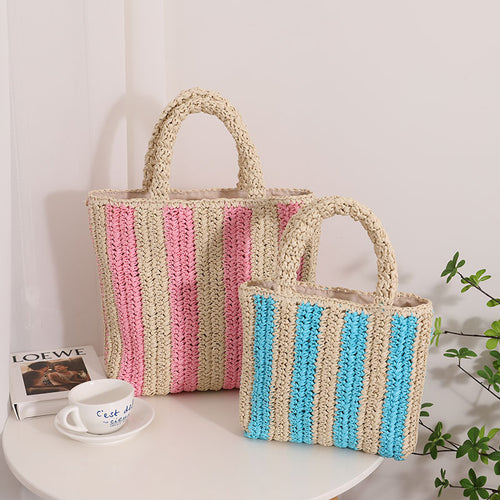 Modern straw bag with structured fold design Skanto