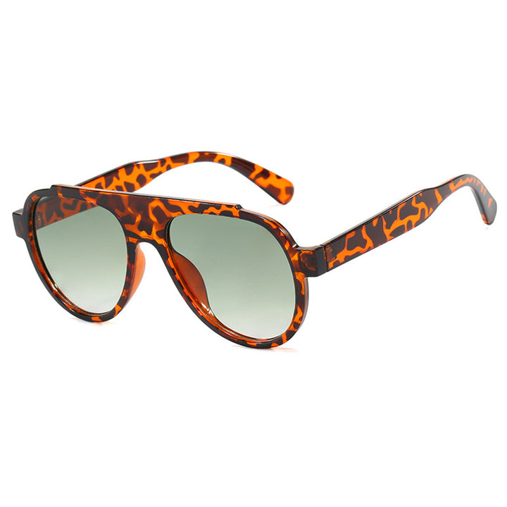 Women's stylish black sunglasses in modern design Skanto