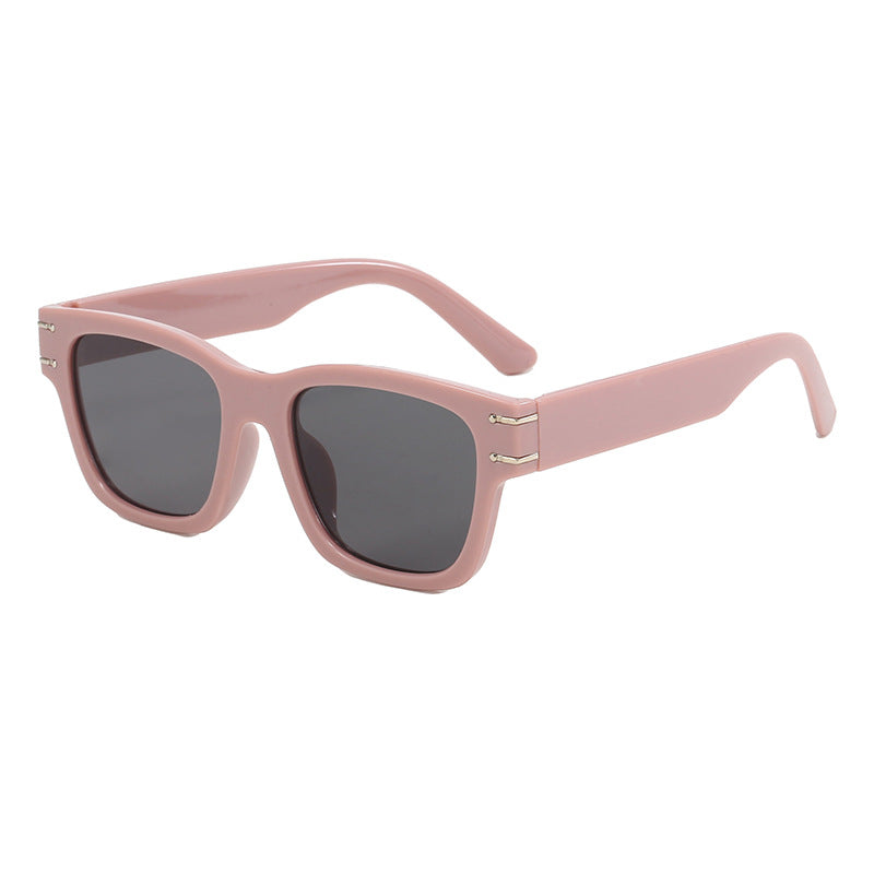 Dame moteriktig oversized solbrille med holdbar plastinnfatning Skanto