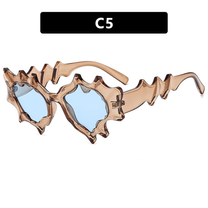 Women's extraordinary fashion sunglasses in creative design Skanto