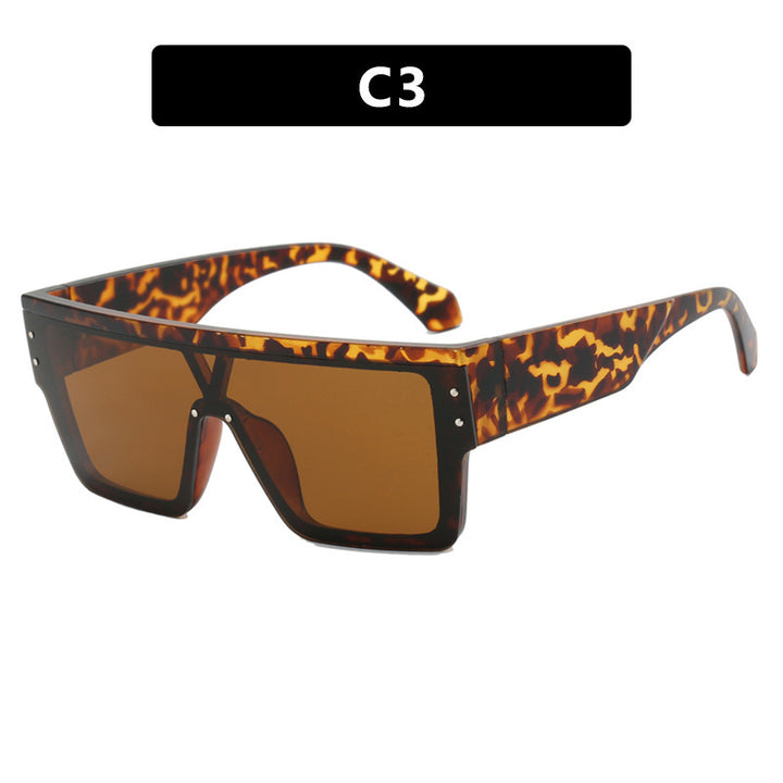 Dame futuristisk Oversized-solbrille med klare glass Skanto