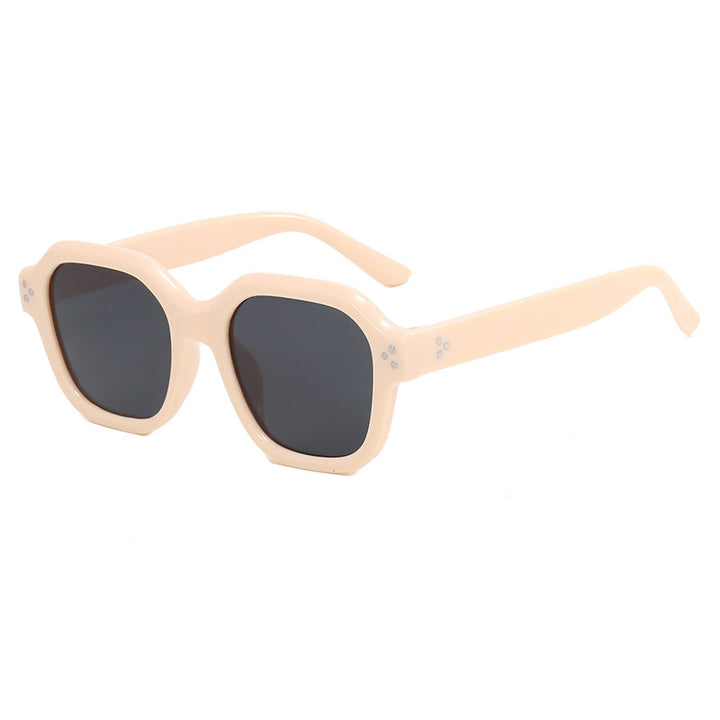 Dame moteriktig firkantet solbrille med speilende glass Skanto